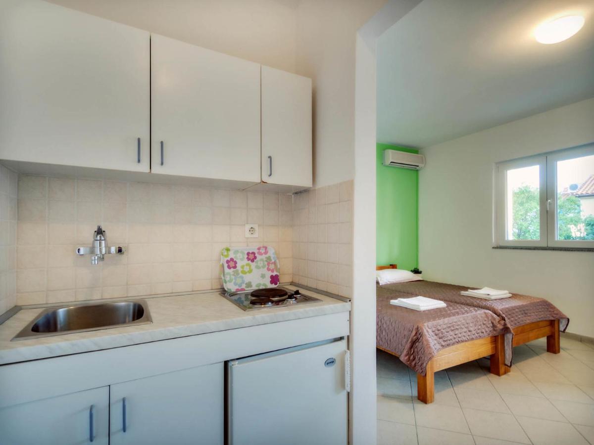 Apartments Zizic Vodice Cameră foto