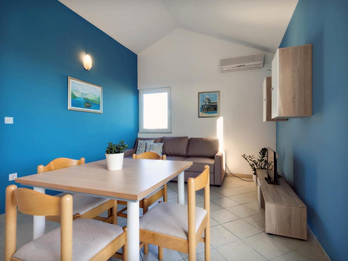 Apartments Zizic Vodice Cameră foto