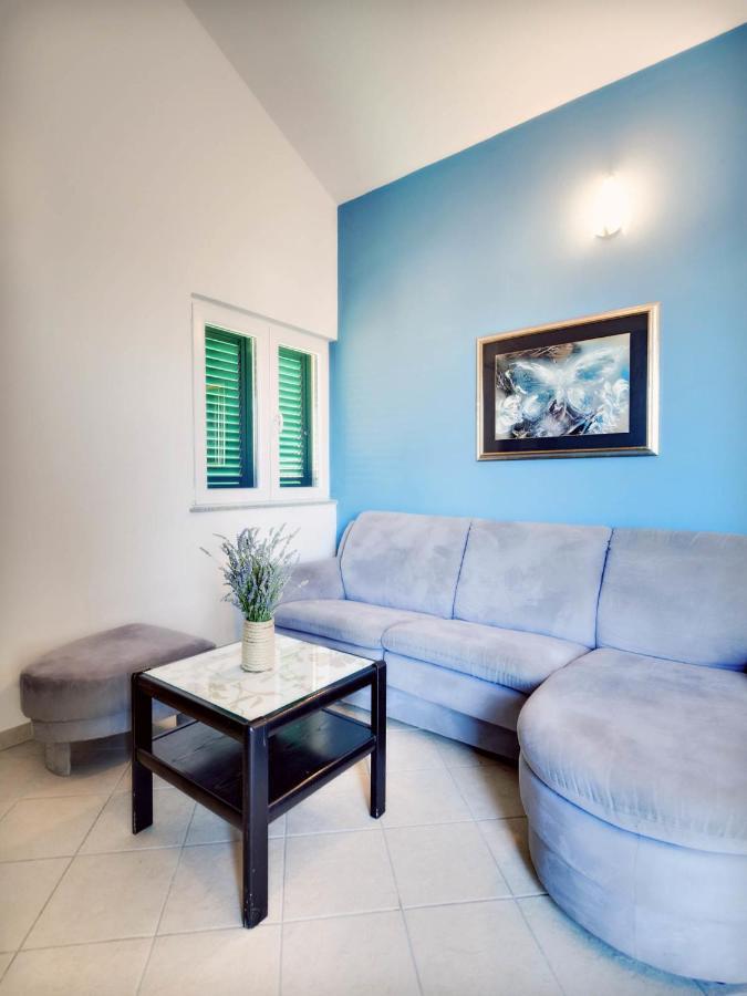 Apartments Zizic Vodice Cameră foto